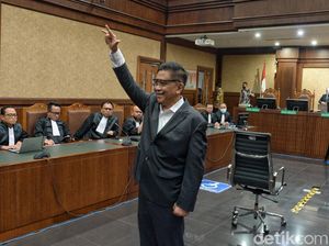 Terbukti Menyuap, Hasto Kristiyanto Divonis 3,5 Tahun Penjara! Terbukti Menyuap, Hasto Kristiyanto Divonis 3,5 Tahun Penjara!