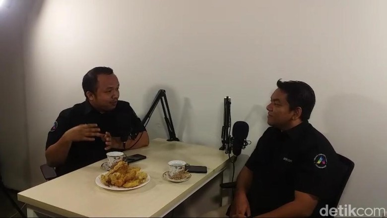 GORENGAN SORE: Air Danau Toba Keruh-Karhutla Riau Lalap Hutan Hampir 1.000 Ha