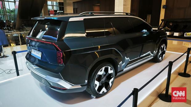 Merek mobil nasional baru, i2C (Indigenous Indonesian Car), muncul di Gaikindo Indonesia International Auto Show (GIIAS) 2025. Proyek ini digarap Teknologi Militer Indonesia (TMI), perusahaan di bawah yayasan Kementerian Pertahanan (Kemenhan).