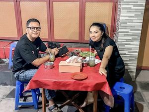 Mesranya Arief Muhammad dan Tiara Pangestika Saat Makan Bersama Mesranya Arief Muhammad dan Tiara Pangestika Saat Makan Bersama