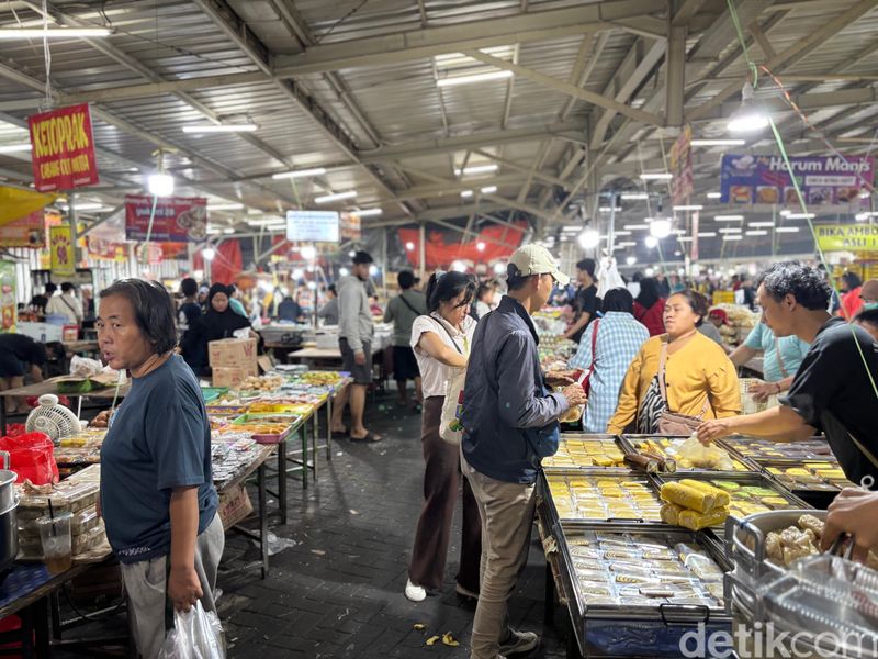 Pasar Kue Subuh