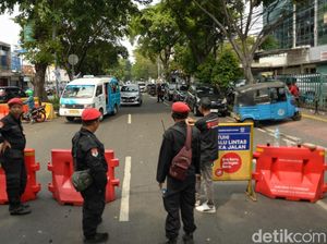 Penutupan Jalan di Sekitar PN Jakpus Jelang Vonis Hasto Penutupan Jalan di Sekitar PN Jakpus Jelang Vonis Hasto