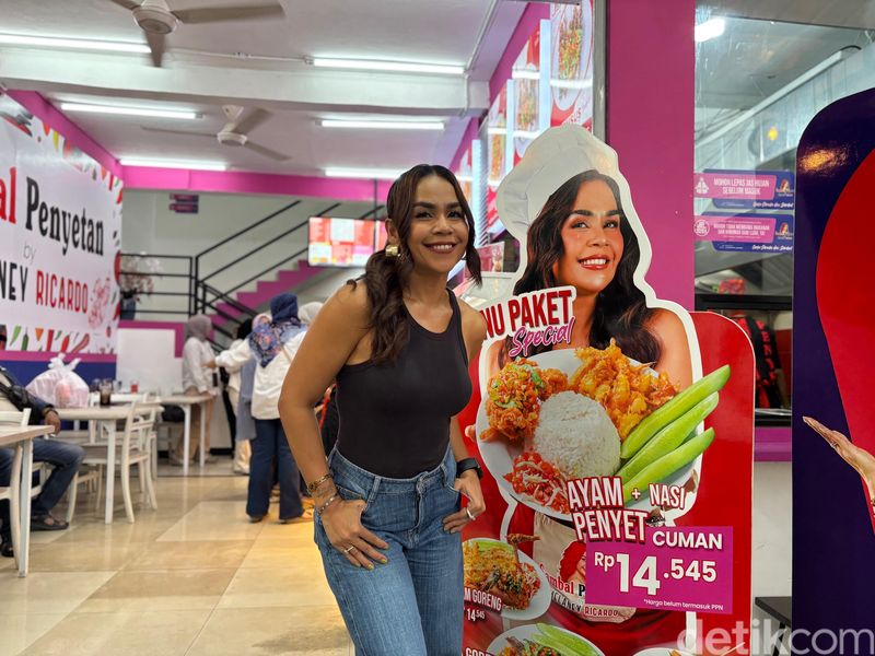 Sambal Penyetan by Melaney Ricard