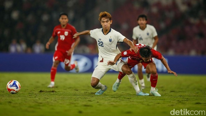 Skor 1-1, Indonesia U-23 Vs Thailand U-23 Lanjut ke Extra Time Laga Semifinal Piala AFF U-23 2025 antara Indonesia vs Thailand tuntas 1-1 selama 90 menit. Kedua tim lanjut tanding di Extra Time 2x15 menit. Laga digelar di Stadion Utama Gelora Bung Karno, Jumat (25/7/2025) malam WIB.