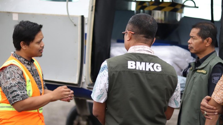 Video: Antisipasi Karhutla, Modifikasi Cuaca di Sumbar Diperpanjang