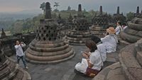 Antusias Wisatawan Saat Borobudur Sunrise Kembali Dibuka