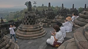 Antusias Wisatawan Saat Borobudur Sunrise Kembali Dibuka