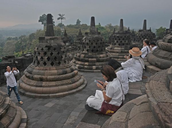 Antusias Wisatawan Saat Borobudur Sunrise Kembali Dibuka