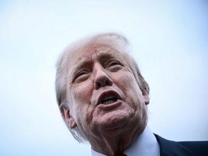 Trump Ejek Macron yang Mau Akui Negara Palestina Trump Ejek Macron yang Mau Akui Negara Palestina
