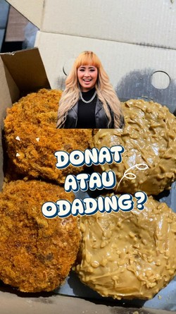 Video: Cicip Donat Pinkan Mambo yang Viral