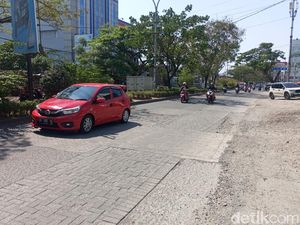 Pemprov Sulsel Siapkan Rp 13 M Perbaiki 13 Ruas Jalan, Ada Hertasning Makassar Pemprov Sulsel Siapkan Rp 13 M Perbaiki 13 Ruas Jalan, Ada Hertasning Makassar