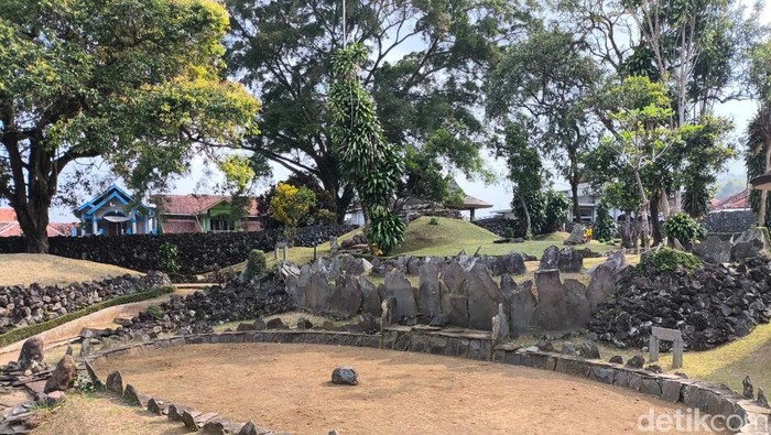 Kuningan Gak Bikin Kantong Bolong, Liburan Sejarah Seru Mulai 10 Ribuan!