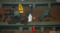 Tiga jersey tersebut dibedakan dengan tiga warna berbeda. Merah tetap menjadi warna kostum utama Macan Kemayoran. Kemudian dua warna lain adalah putih dan kuning keemasan.