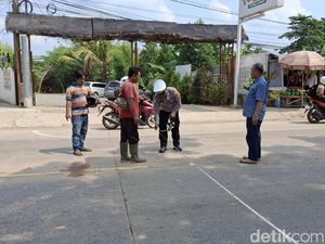 Pemotor-Penumpang yang Bertabrakan dengan Truk Pupuk Ternyata Kakak Adik