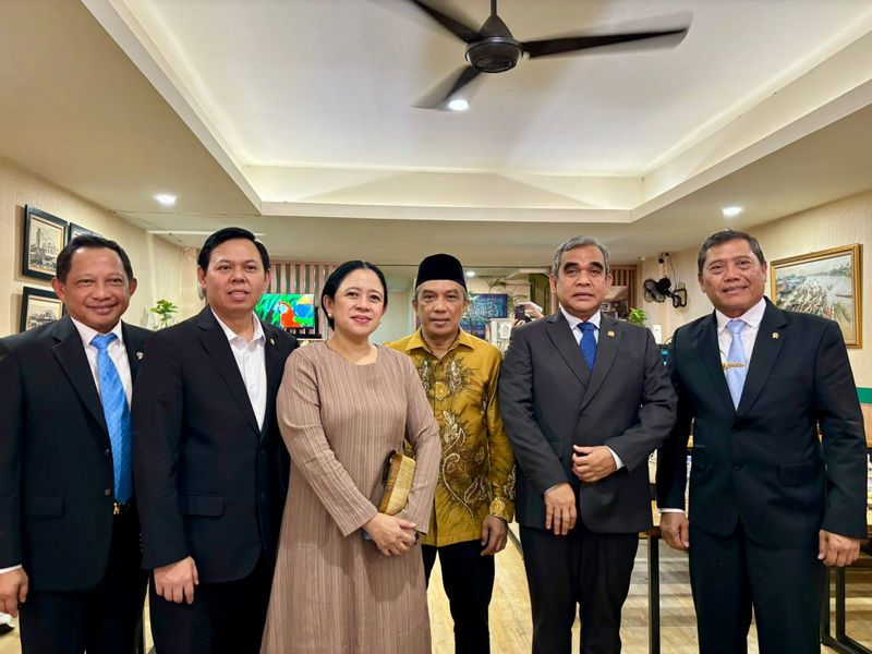 Puan Maharani makan di Soto Banjar Bang Suhai.