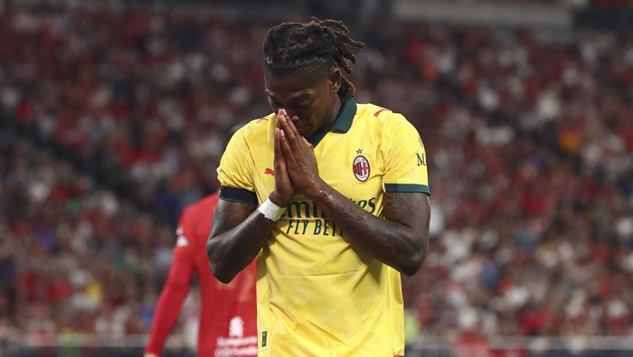 HONG KONG, CHINA - JULY 26: Rafael Leao of AC Milan celebrates after scoring the opening goal remembering Diego Jota during the Pre-Season Friendly match between Liverpool FC and AC Milan at Kai Tak Sports Park on July 26, 2025 in Hong Kong, China. (Photo by Giuseppe Cottini/AC Milan via Getty Images)