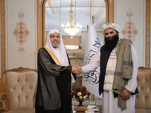 Sekjen Liga Muslim Dunia Bertemu Menteri Afghanistan, Bahas Persatuan Islam Sekjen Liga Muslim Dunia Bertemu Menteri Afghanistan, Bahas Persatuan Islam