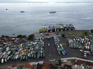 ASDP Datangkan 1 Kapal Tambahan Atasi Kemacetan di Pelabuhan Ketapang