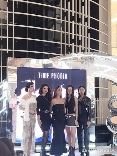 Time Travel Fashion Show di Beyond The Hype by Time Phoria