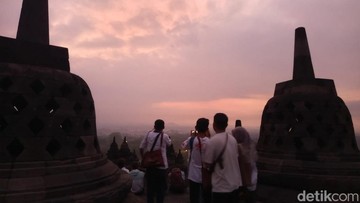 Borobudur Memanggil: Keajaiban Sunrise yang Memukau!