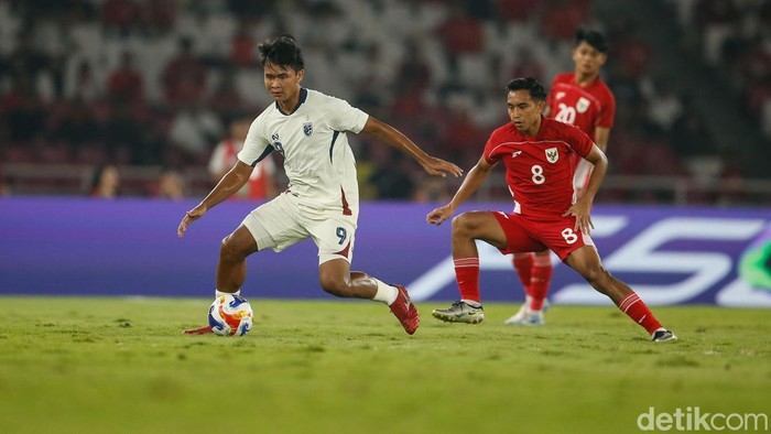 Yotsakorn Burapha saat Thailand melawan Indonesia di Piala AFF U-23 2025.