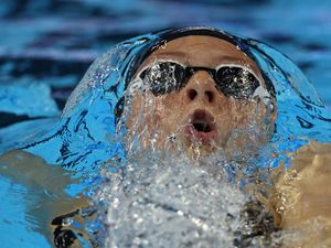 Aksi Memukau di Kolam Kejuaraan Dunia Akuatik