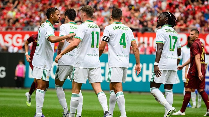 KAISERSLAUTERN, GERMANY - JULY 26: Evan Ferguson of AS Roma celebrates with the teammates after scored the first goal for his team during the pre-season match between Kaiserslautern and AS Roma at Fritz-Walter-Stadion on July 26, 2025 in Kaiserslautern, Germany. (Photo by Fabio Rossi/AS Roma via Getty Images)