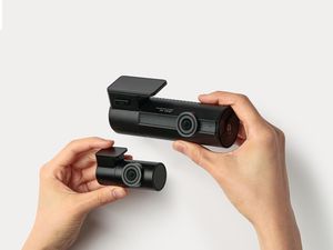 Pasang Dashcam di Mobil Listrik, Kelistrikan Aman Nggak Ya? Pasang Dashcam di Mobil Listrik, Kelistrikan Aman Nggak Ya?