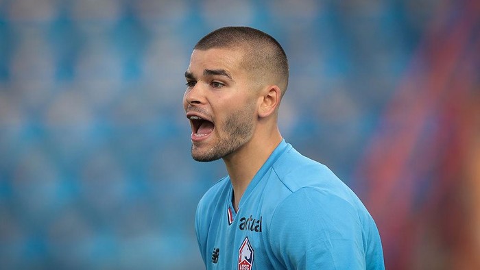 COMO, ITALY - JULY 18: Lucas Chevalier of LOSC Lille reacts during the Pre-Season Friendly between Como 1907 and LOSC Lille at Stadio Giuseppe Sinigaglia on July 18, 2025 in Como, Italy. (Photo by Jonathan Moscrop/Getty Images)