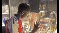 Meme suporter Arsenal nelangsa mendambakan trofi. Foto: dok. Internet/X (Twitter)