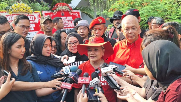 Ribka Tjiptaning Ribka Tjiptaning