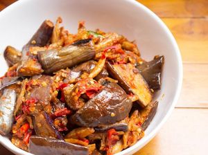 Resep Terong Balado Campur Teri Buat Makan Siang Sedap Resep Terong Balado Campur Teri Buat Makan Siang Sedap