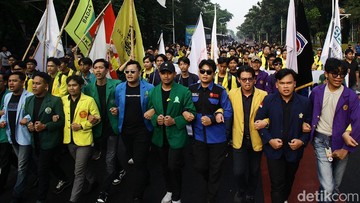 Kementerian dan Lembaga Harus Terima Aspirasi dan Koreksi Masyarakat!