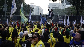 Aksi Unjuk Rasa Mahasiswa Kritik Kinerja Pemerintah