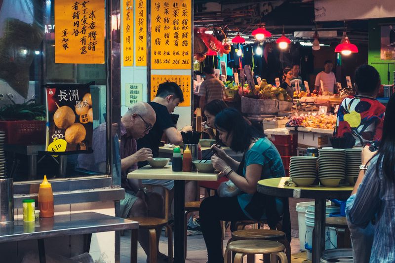 Kota-kota dengan Makanan Kaki Lima Terbaik di Asia