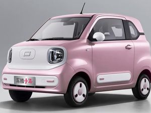 Tampang Mobil Listrik Mungil China yang Harganya Cuma Rp 70 Jutaan Tampang Mobil Listrik Mungil China yang Harganya Cuma Rp 70 Jutaan