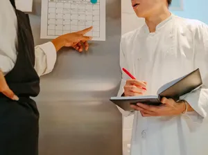 Merendahkan Influencer yang Punya Followers Sedikit, Chef Ini Dipecat Merendahkan Influencer yang Punya Followers Sedikit, Chef Ini Dipecat