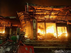 Tahanan Polsek Kebayoran Baru Dievakuasi Imbas Pasar Taman Puring Terbakar