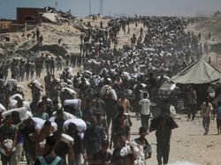 Israel Makin Brutal Tembaki Warga Gaza Antre Bantuan, 30 Orang Tewas