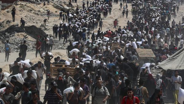 Dikepung Lapar, Warga Gaza Gantungkan Harapan ke Bantuan