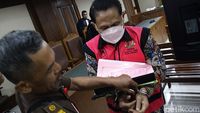 Eks Ketua PN Surabaya Dituntut 7 Tahun Penjara