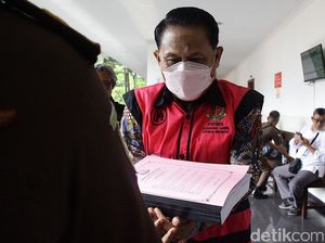 Video: Vonis Eks Ketua PN Surabaya Kasus Ronald Tannur Digelar 22 Agustus Video: Vonis Eks Ketua PN Surabaya Kasus Ronald Tannur Digelar 22 Agustus