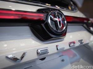 Siapin Tabungan! Peluncuran Toyota Veloz Hybrid di RI Makin Dekat Siapin Tabungan! Peluncuran Toyota Veloz Hybrid di RI Makin Dekat