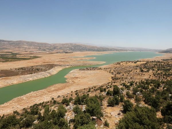 Kekeringan Parah Kuras Waduk Terbesar Lebanon