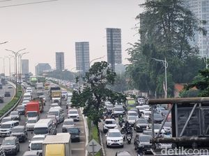 Dishub Jakarta Ungkap Biang Kerok Macet di Jalan TB Simatupang Dishub Jakarta Ungkap Biang Kerok Macet di Jalan TB Simatupang