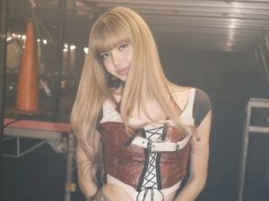 Gaya Lisa BLACKPINK di Konser Chicago Tuai Perdebatan, Dianggap Kelewat Seksi