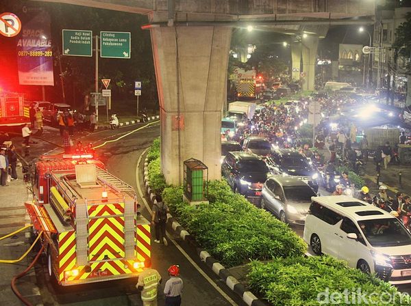 Potret Lalin Sekitar Pasar Taman Puring Macet Total Imbas Kebakaran