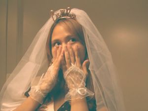 7 Gaya Nadin Amizah Saat Bridal Shower, Simpel Pakai Veil Putih 7 Gaya Nadin Amizah Saat Bridal Shower, Simpel Pakai Veil Putih