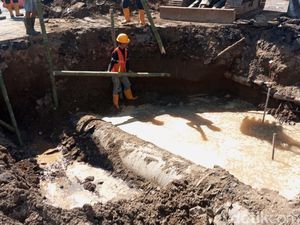 Penampakan Pipa PDAM Makassar di Pabaeng-baeng yang Dikerjakan Hari Ini Penampakan Pipa PDAM Makassar di Pabaeng-baeng yang Dikerjakan Hari Ini