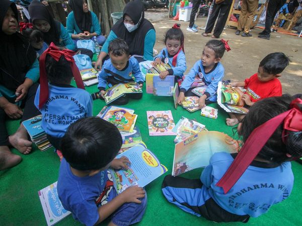 Perpustakaan Keliling di Sidoarjo Dorong Minat Baca Anak